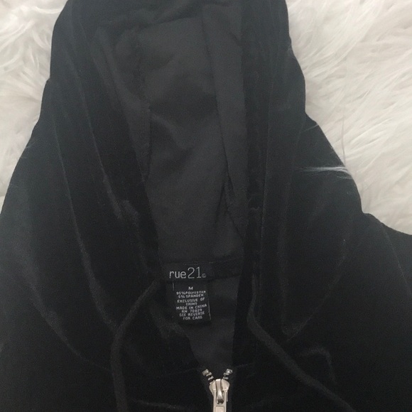 Hood jacket - Picture 2 of 3